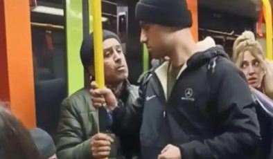 Bursa’da Metroda Müzik Çalan Gençlere Vatandaşlar Arasında Kavga Çıktı