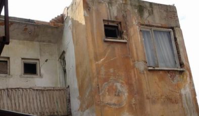 Malatya’da Hasarlı Bina Vatandaşları Endişelendiriyor