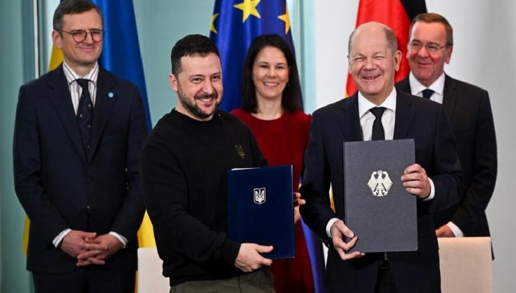 Vladimir Zelensky Berlin’de: Ukrayna ve Almanya, güvenlik anlaşması imzaladı